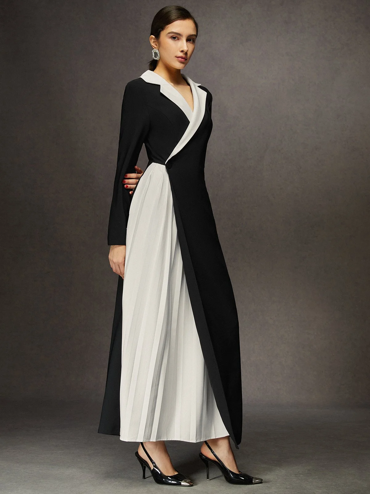 Urban Color Block Pleated Maxi Dress 