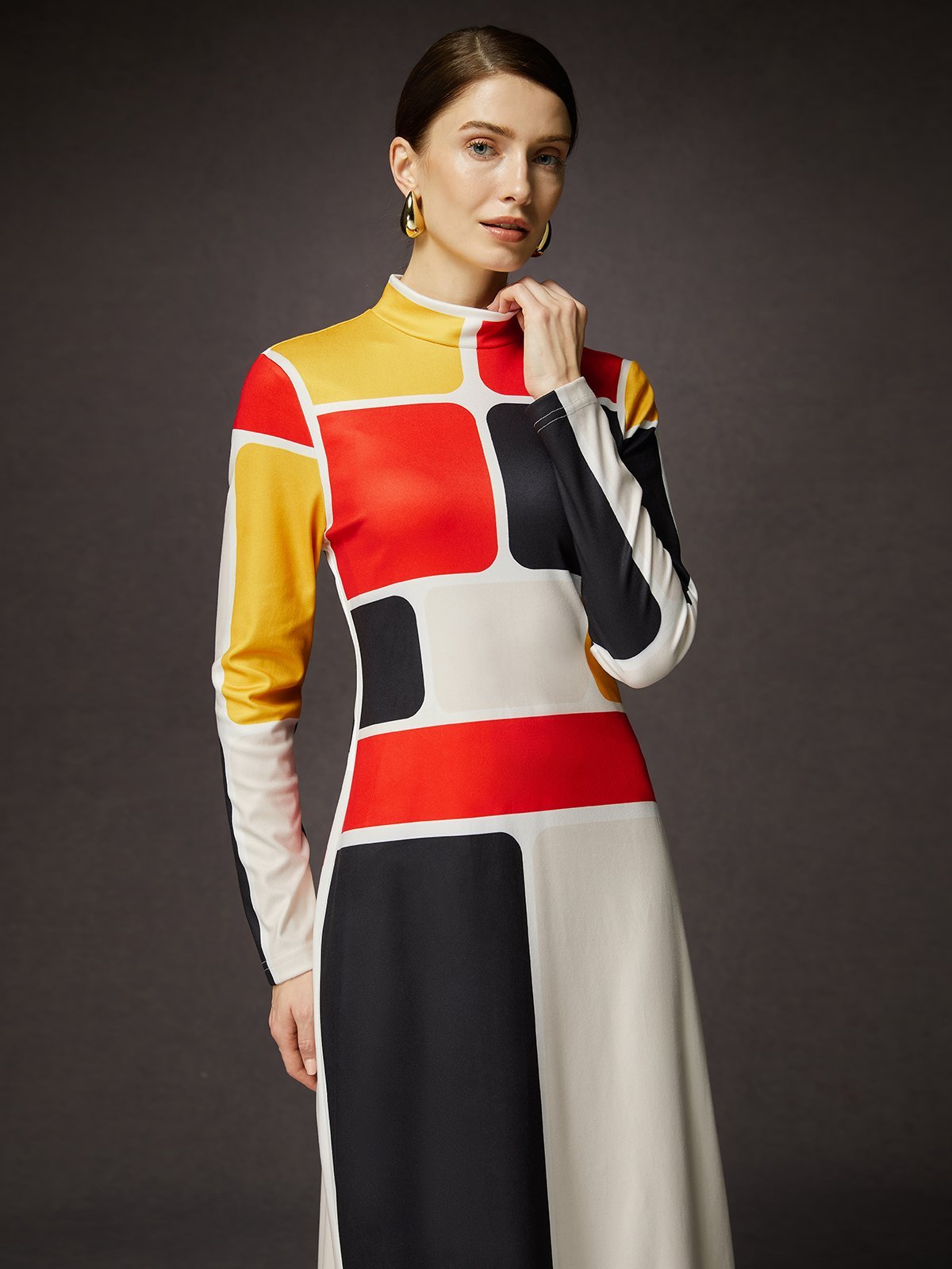 Elegant Colorblock Stand Collar Maxi Dress