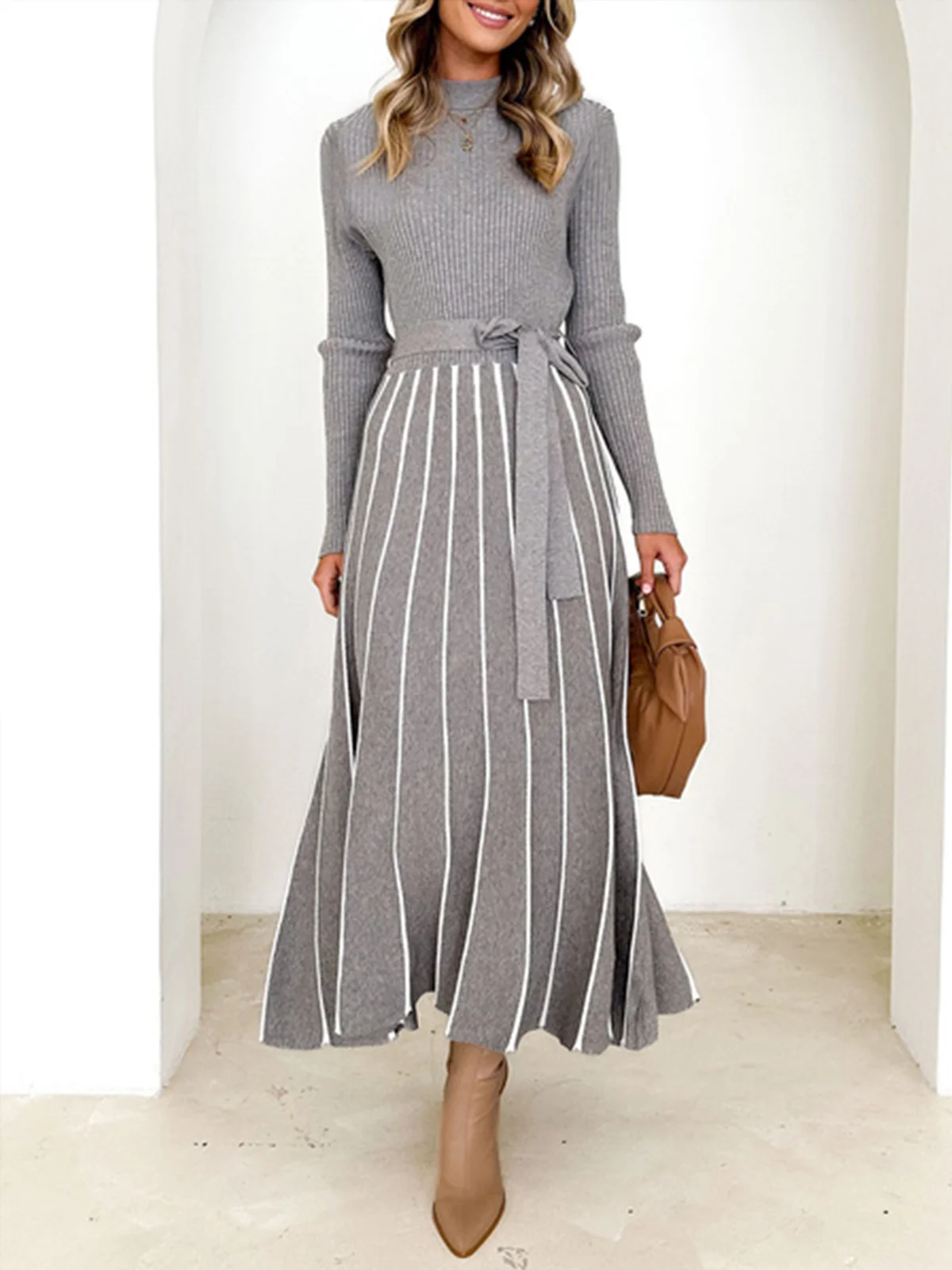 Color Block Regular Fit  Elegant Sweater Dress With Belt