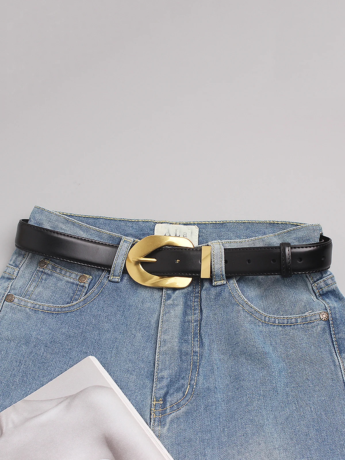 Ladies Leather Large Metal Buckle Belt