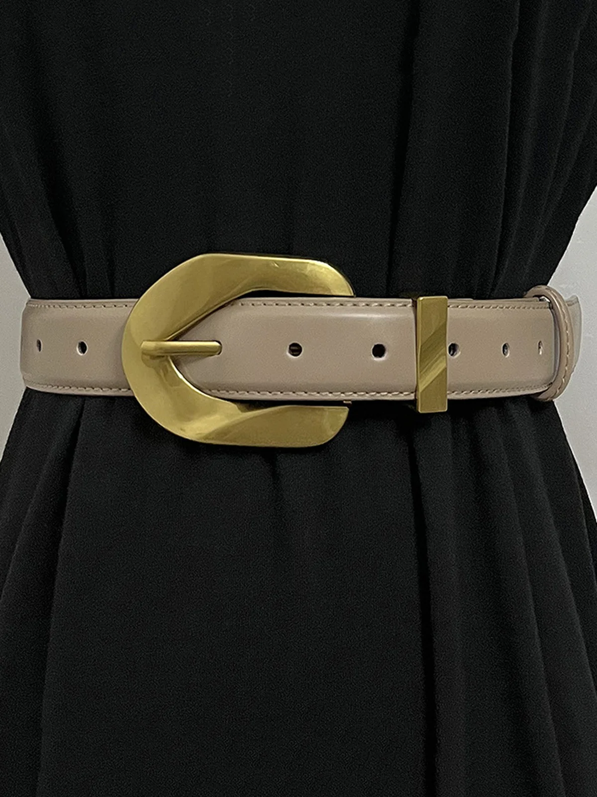 Ladies Leather Large Metal Buckle Belt