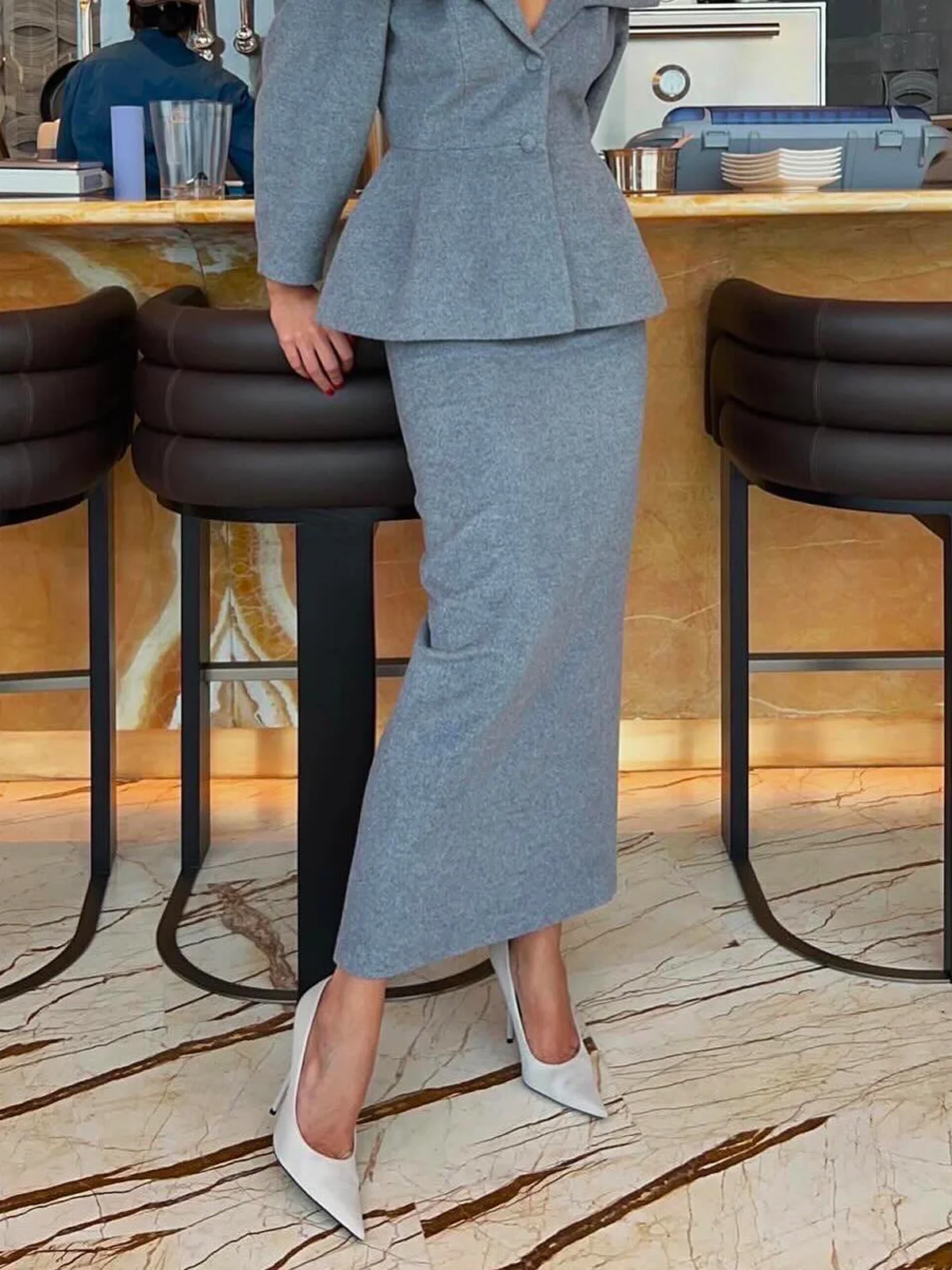 Elegant Regular Fit Plain Midi Skirt