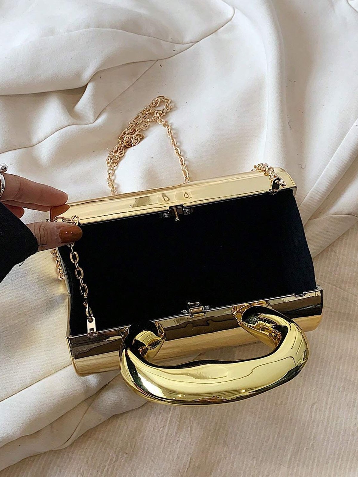 Fashionable Acrylic Metallic-Look Handbag Chain Crossbody Bag