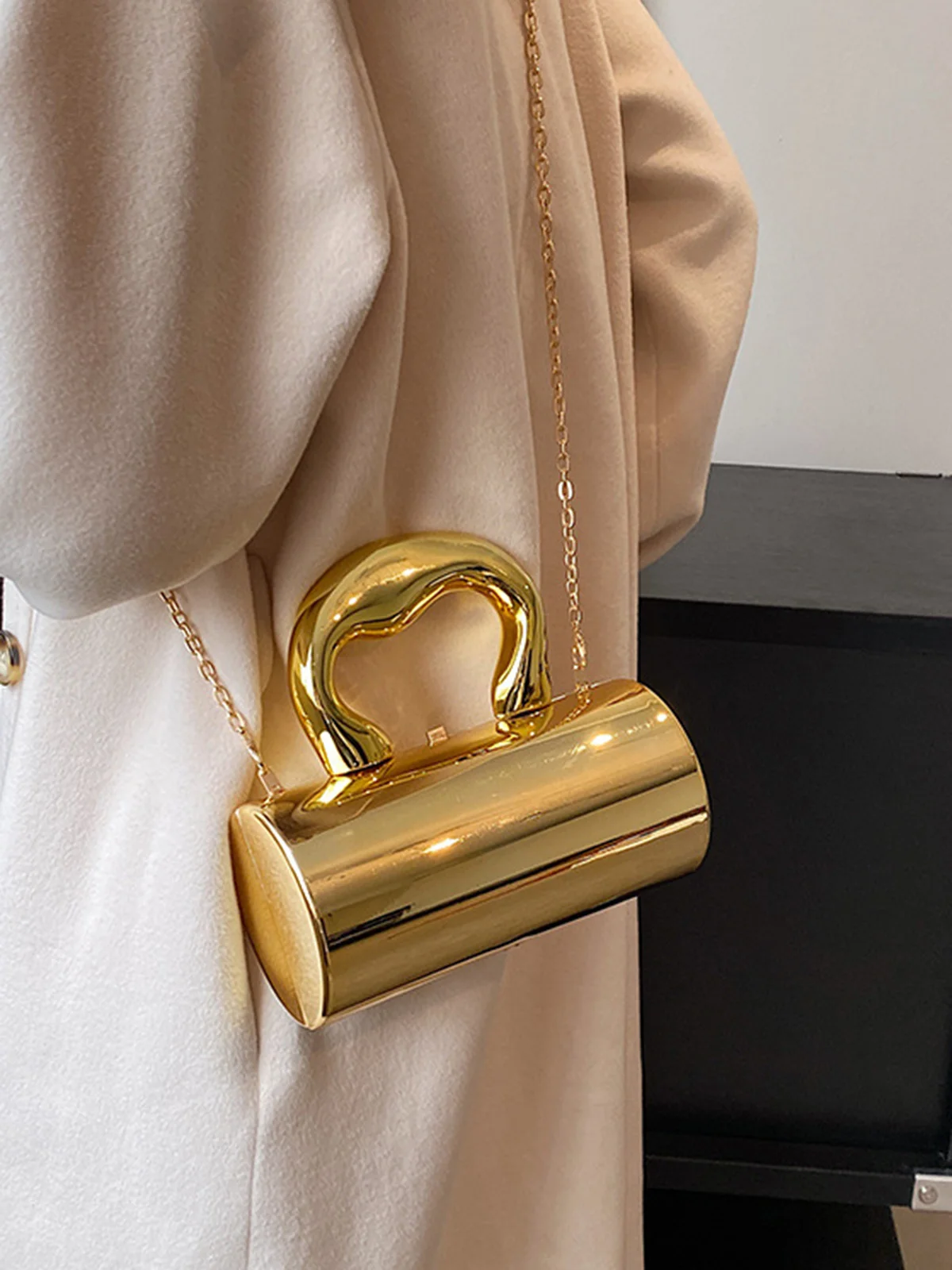 Fashionable Acrylic Metallic-Look Handbag Chain Crossbody Bag