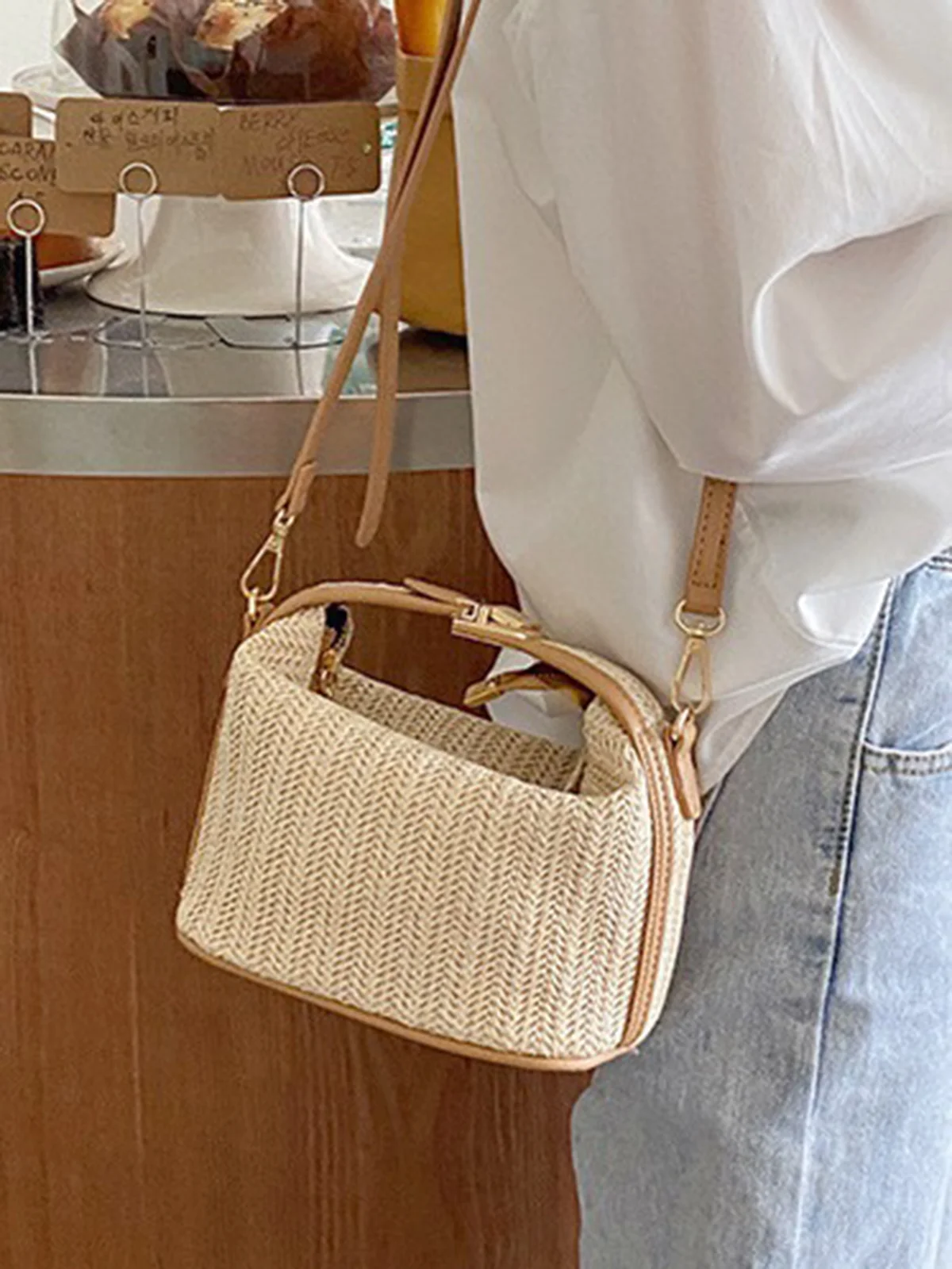 Minimalist Mini Straw Bag Vacation Handbag with Crossbody Strap | stylewe