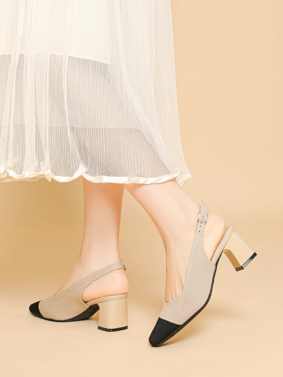 Minimalist Breathable Mesh Fabric Block Heel Slingback Pumps