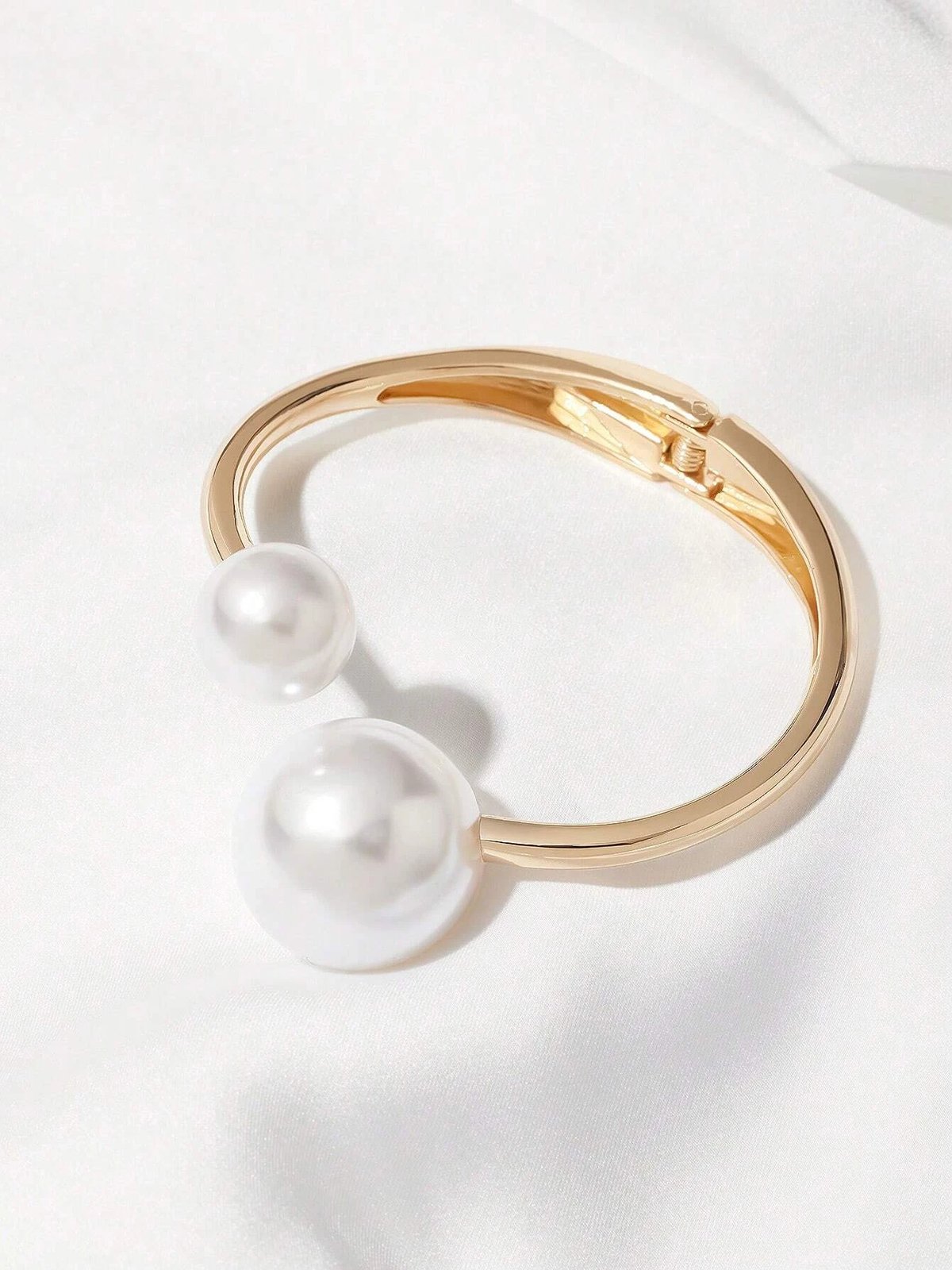 Elegant Asymmetrical Faux Pearl Cuff Bracelet