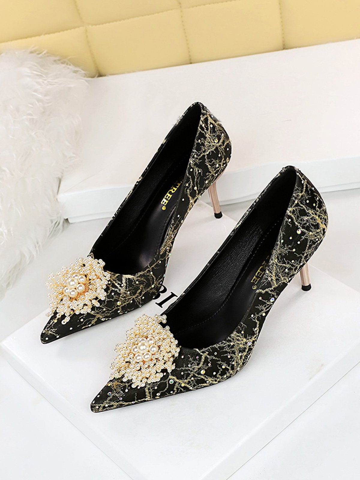 Elegant Imitation Pearl Beaded Hot Drilling Satin Stiletto Heel Pumps