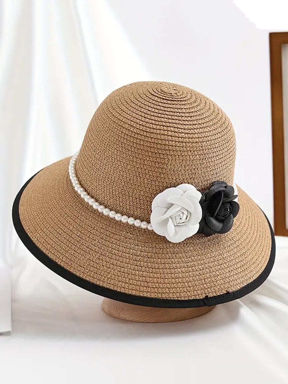 Elegant Imitation Pearl Camellia Handmade Straw Sun Hat