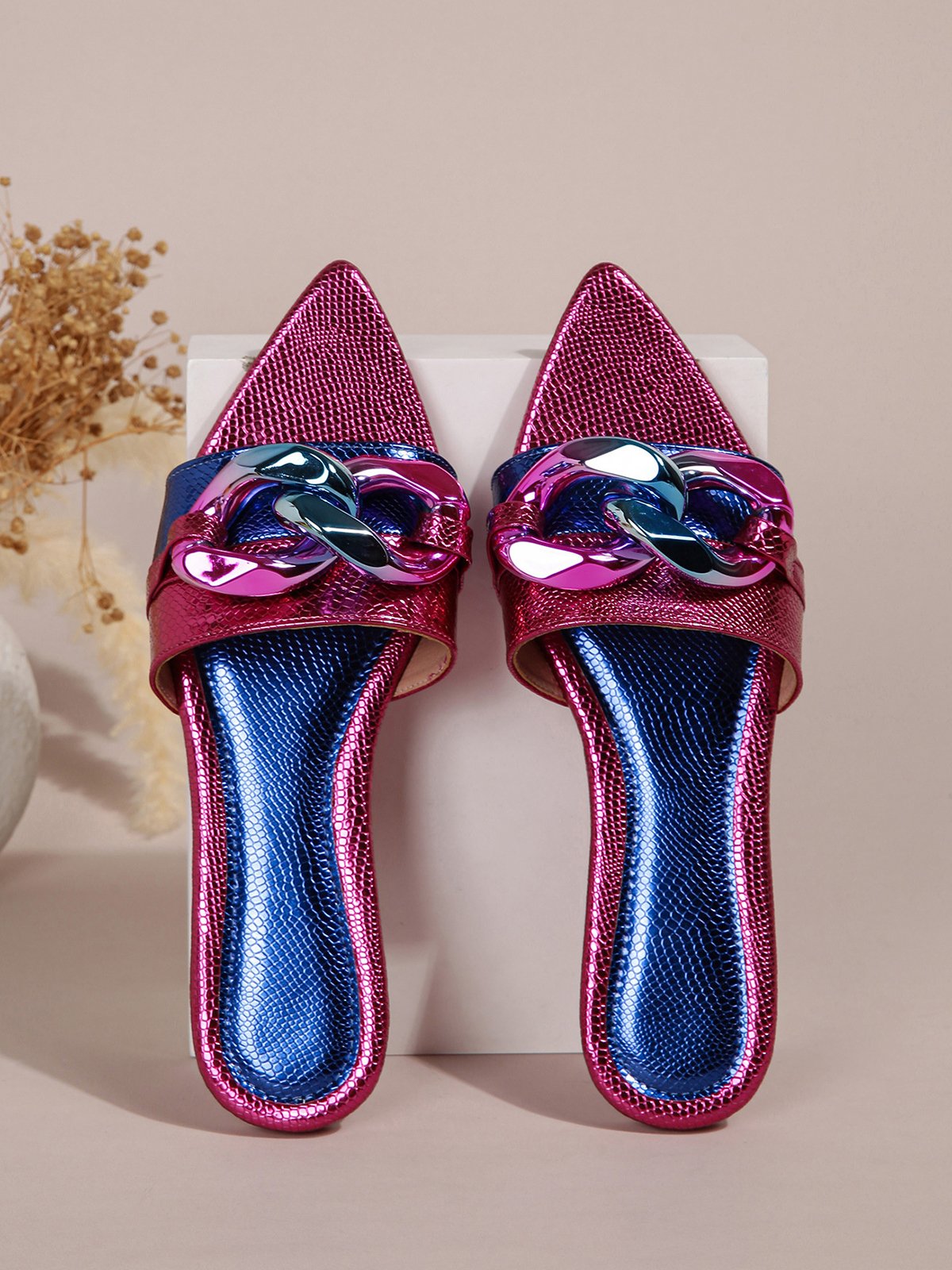 Colorblock Chain Decor Slide Sandals