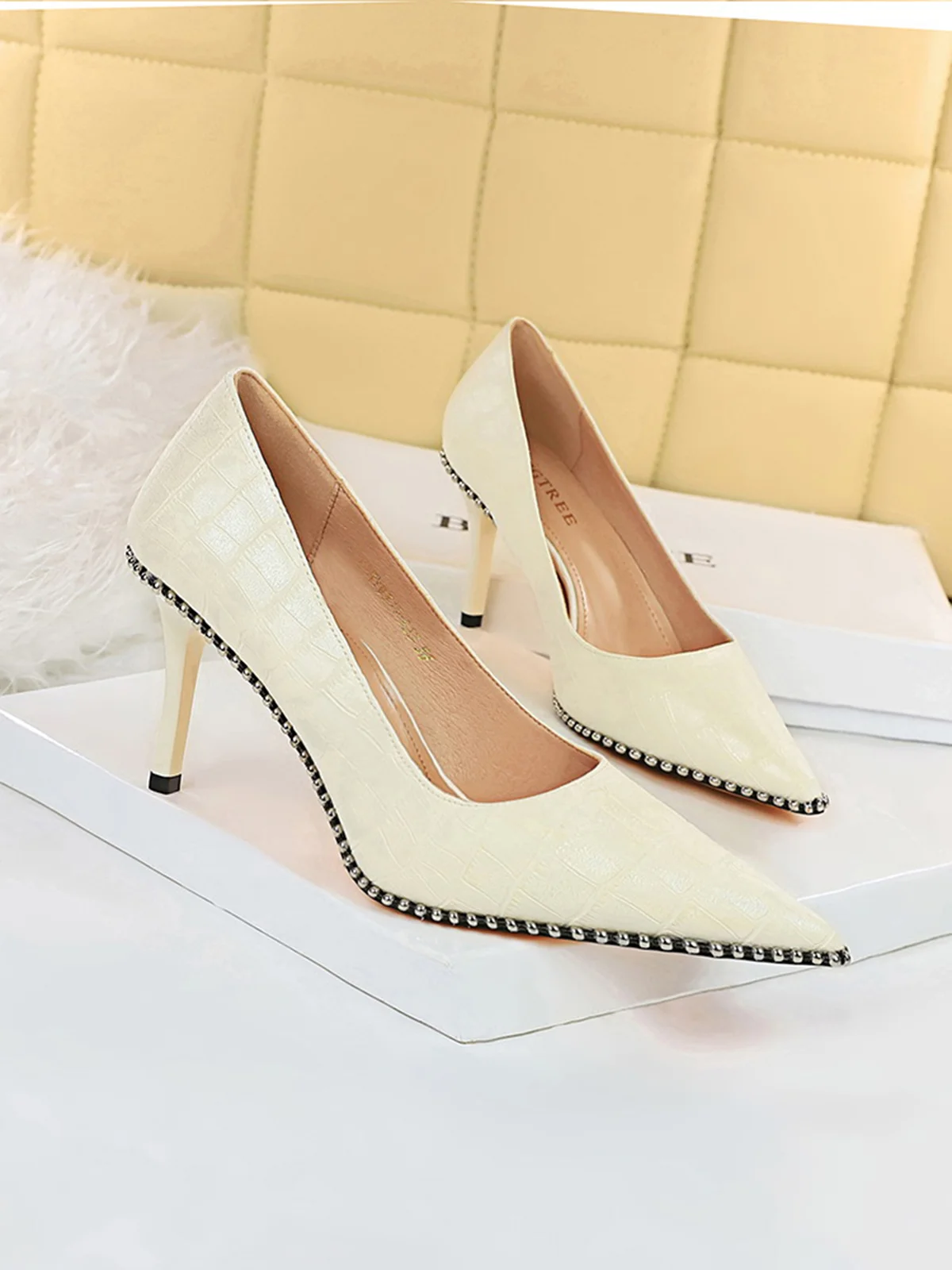 Minimalist Embossed Rivet Stiletto Heel Pumps