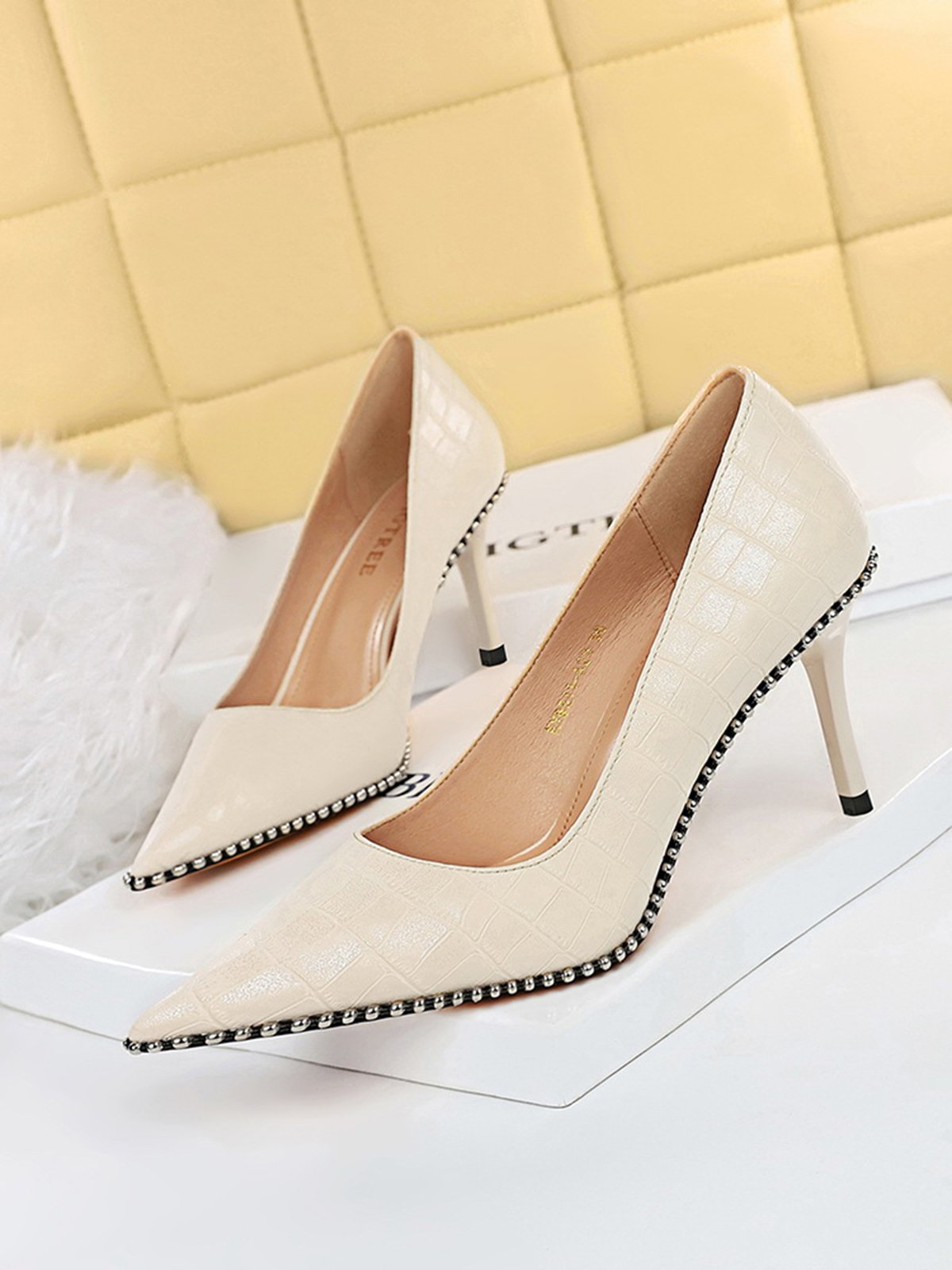 Minimalist Embossed Rivet Stiletto Heel Pumps