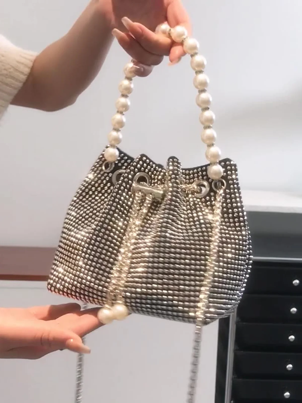 Sparkling Rhinestone Imitation Pearl Handle Bucket Bag Metal Chain Crossbody Bag