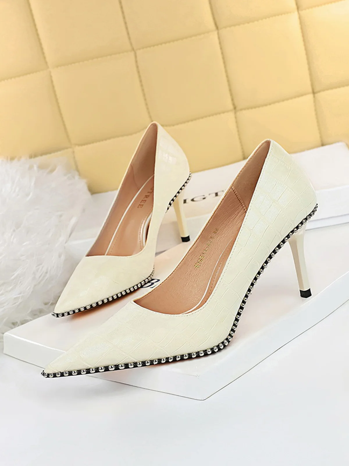 Minimalist Embossed Rivet Stiletto Heel Pumps