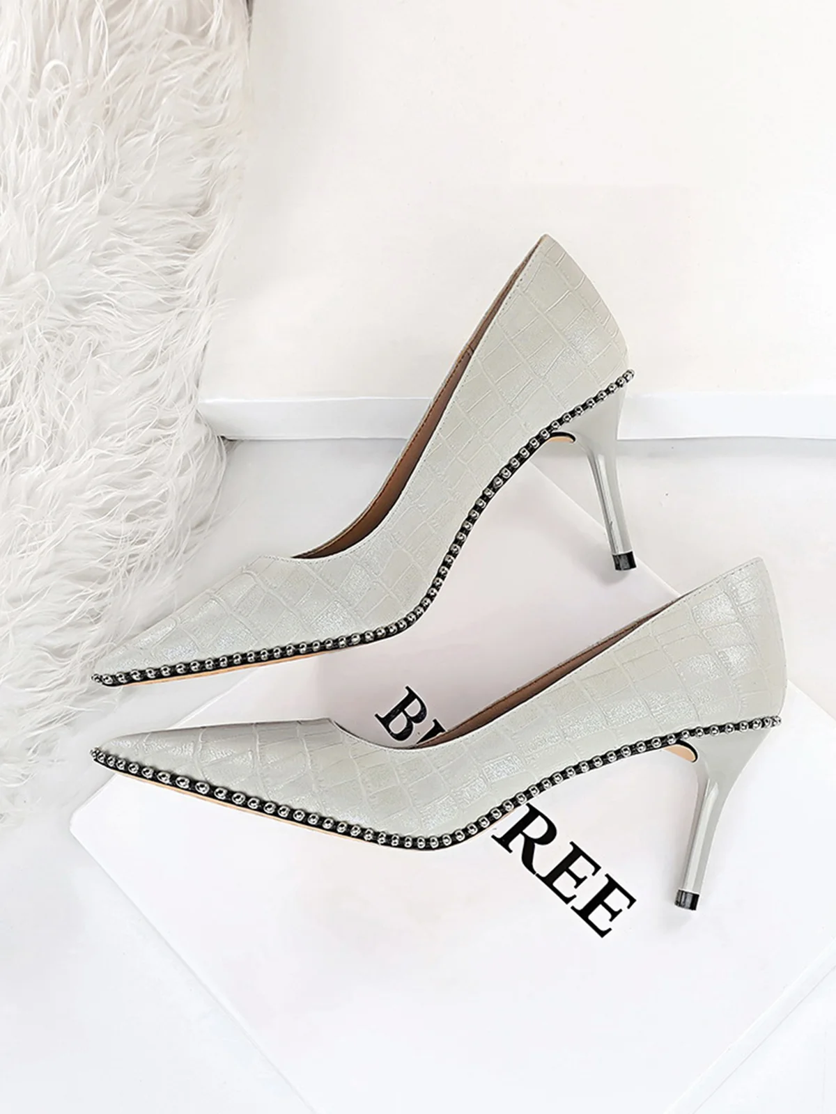 Minimalist Embossed Rivet Stiletto Heel Pumps