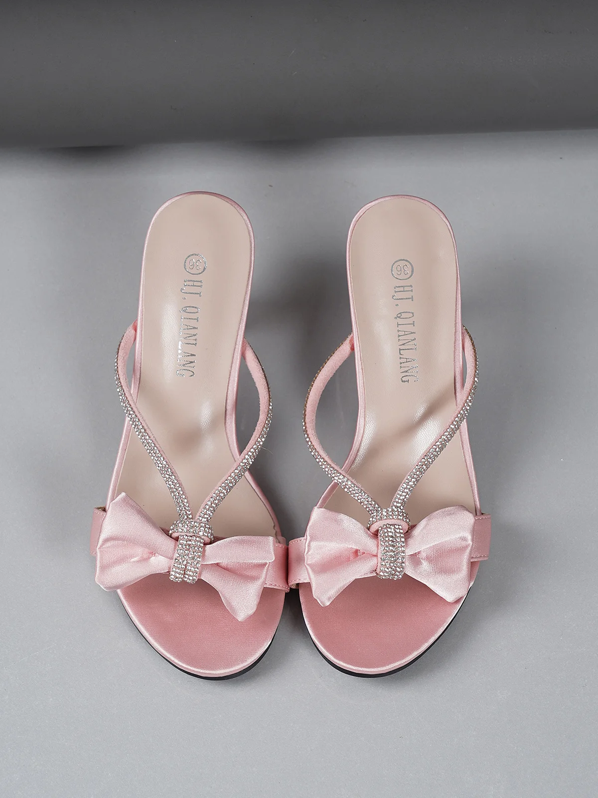 Elegant Bowknot Rhinestone Satin Pyramid Heeled Mule Sandals