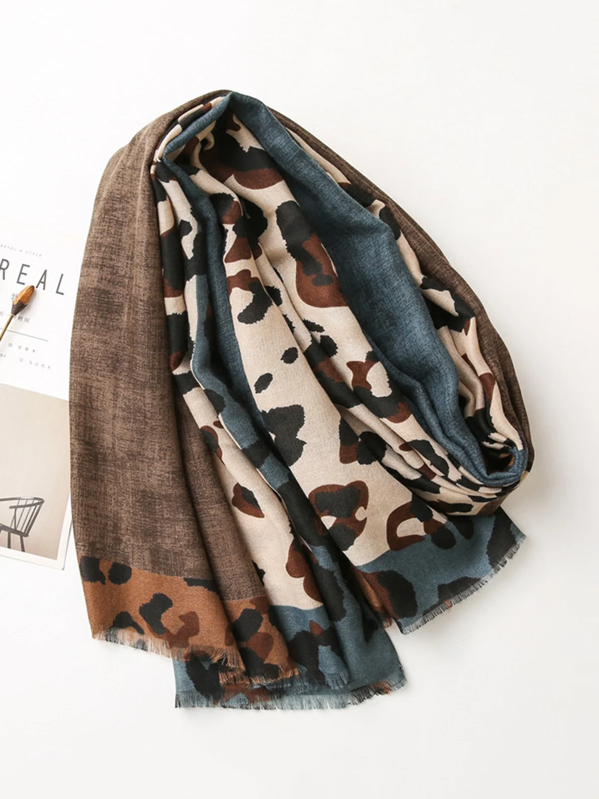 Casual Colorblock Leopard Fringed Scarf