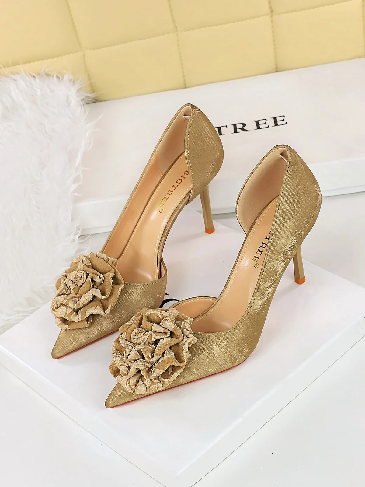 Elegant Applique Stiletto Heel D'Orsay Pumps