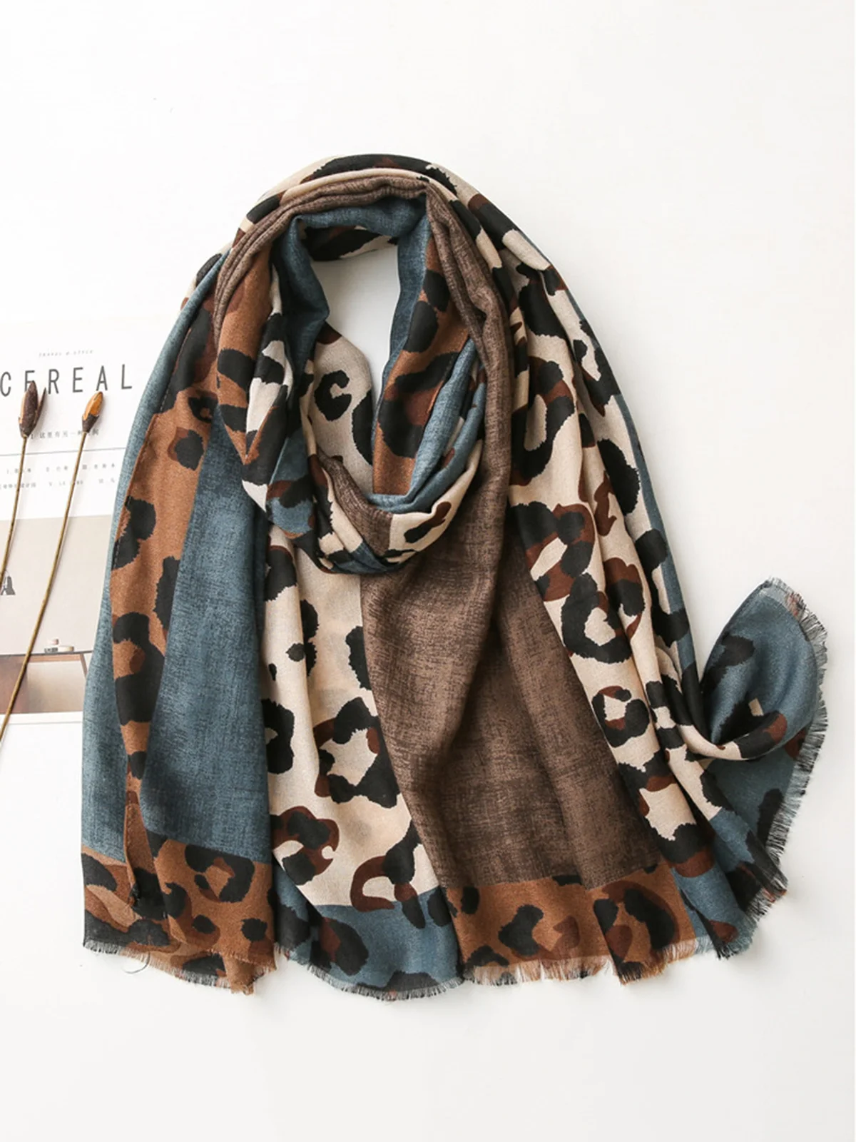 Casual Colorblock Leopard Fringed Scarf