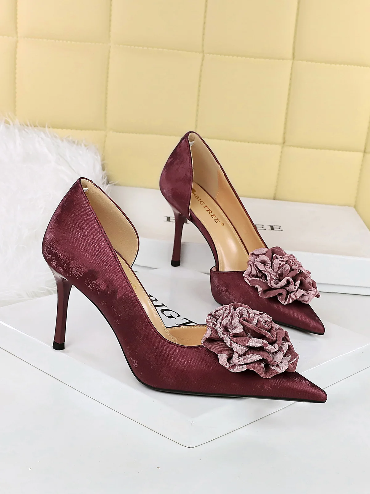 Elegant Applique Stiletto Heel D'Orsay Pumps