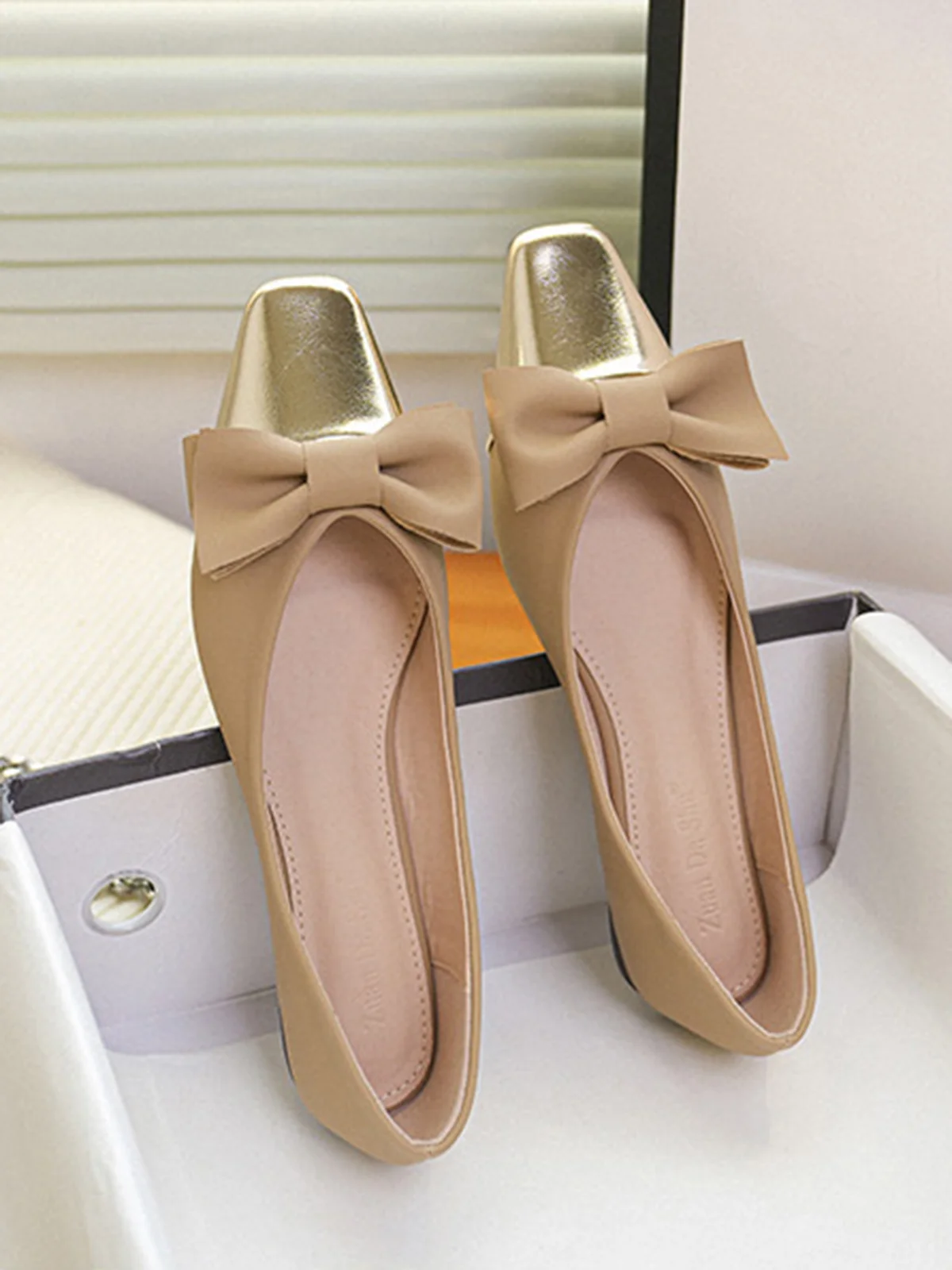 Elegant Bowknot Color-block Shallow Shoes