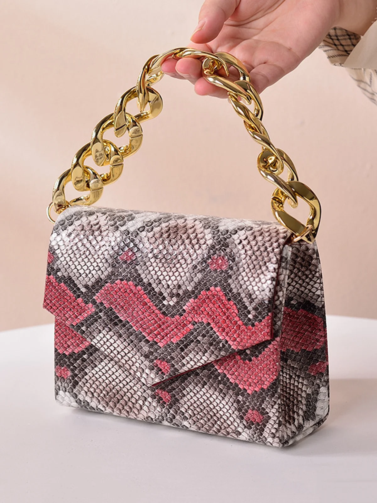 Fashion Snakeskin Square Metal Chain Handbag