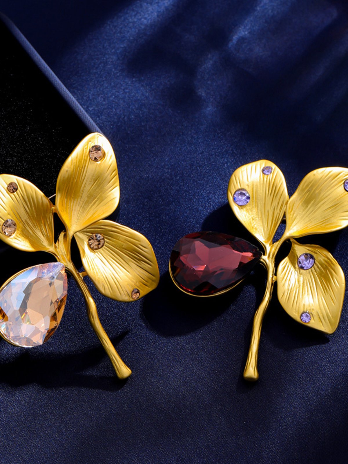 Daily Elegant Floral Brooch