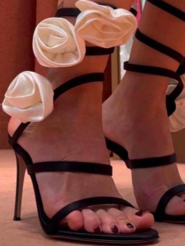 Floral Flocked Elegant Strappy Sandals