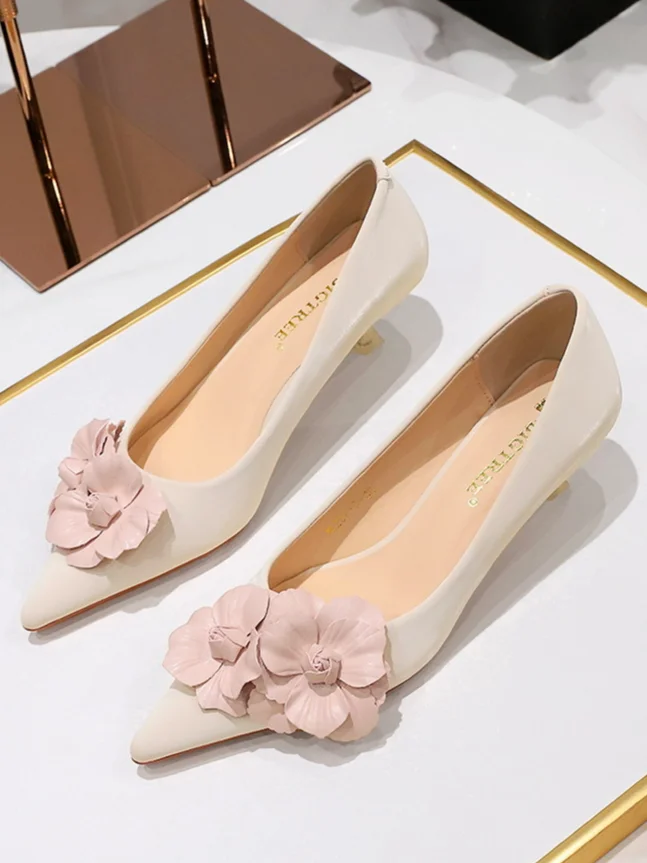 Elegant Leather All Season Floral Shallow Shoes