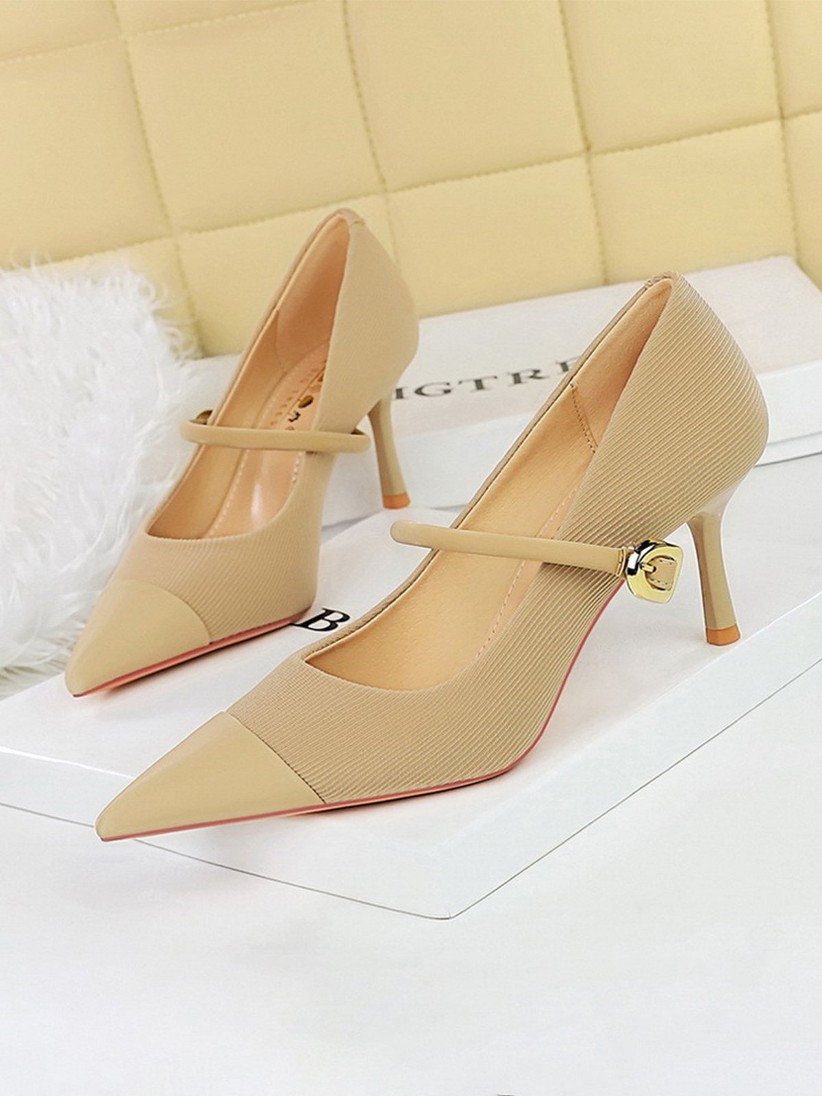 Plain Urban Stiletto Heel Flat