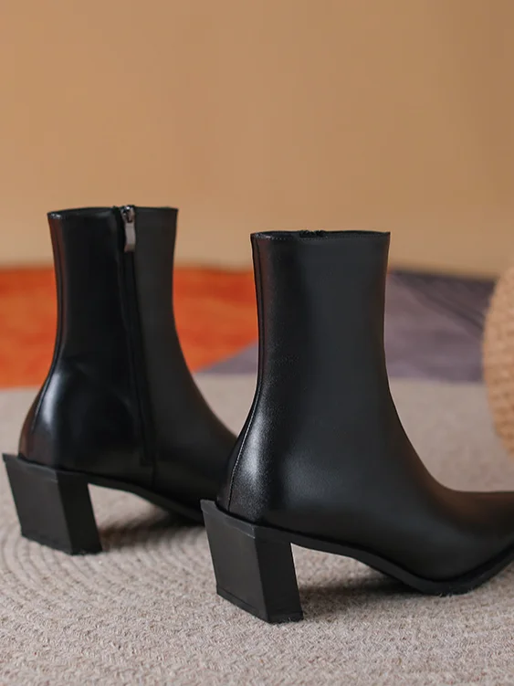 Plain Leather Autumn Urban Fashion Boots