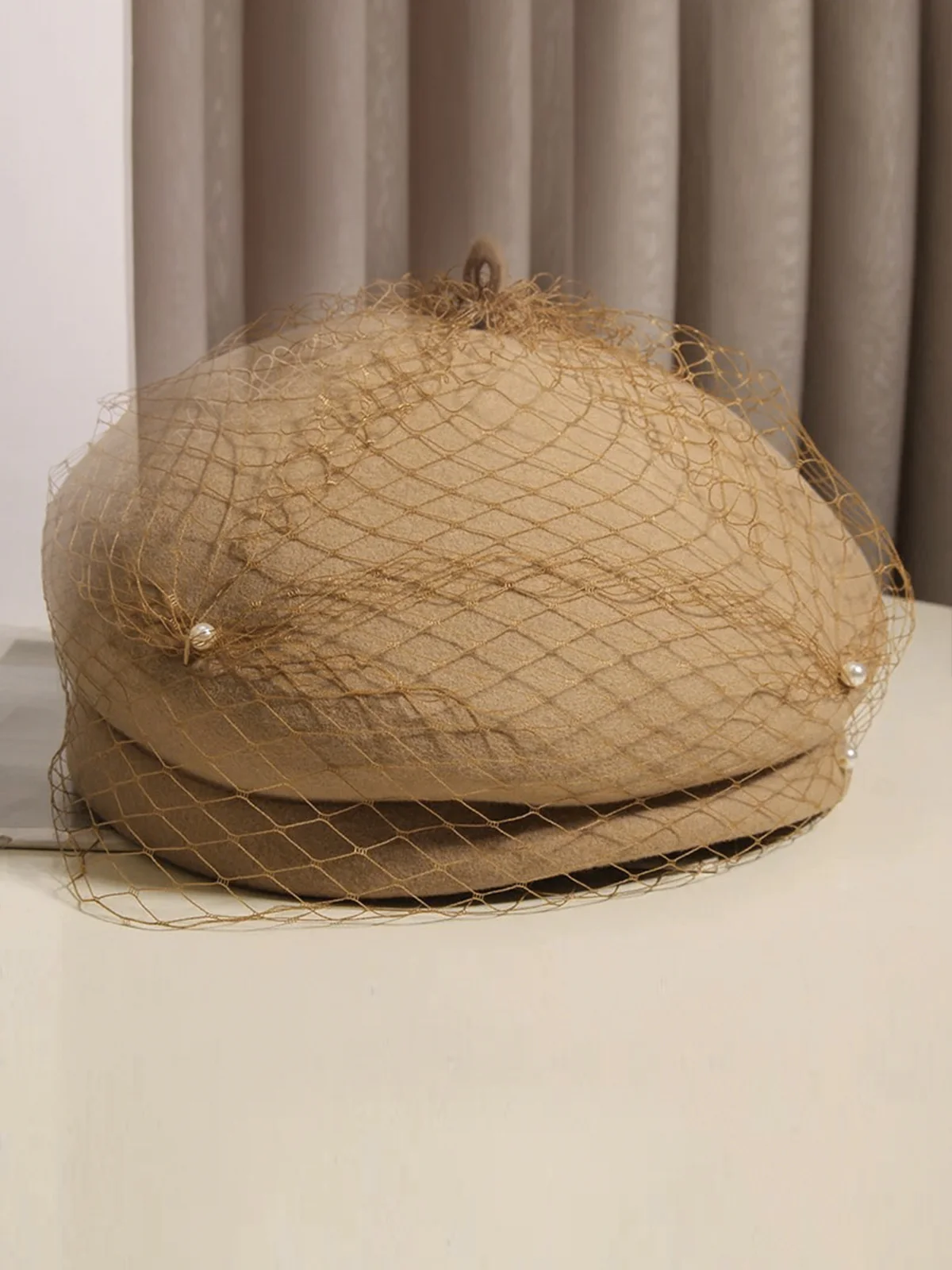 Elegant Retro Pearl Mesh Woolen Beret