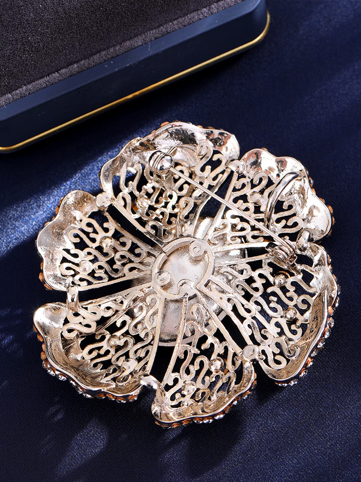 Elegant Floral Vintage Brooch