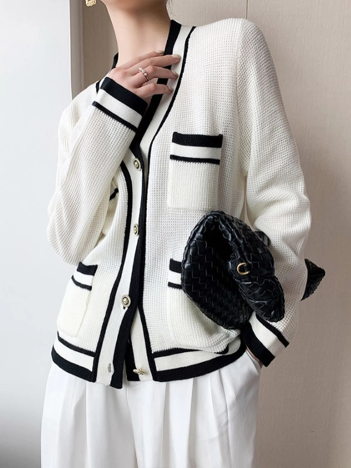 Loose Color Block Regular Sleeve Urban Cardigan Sweater