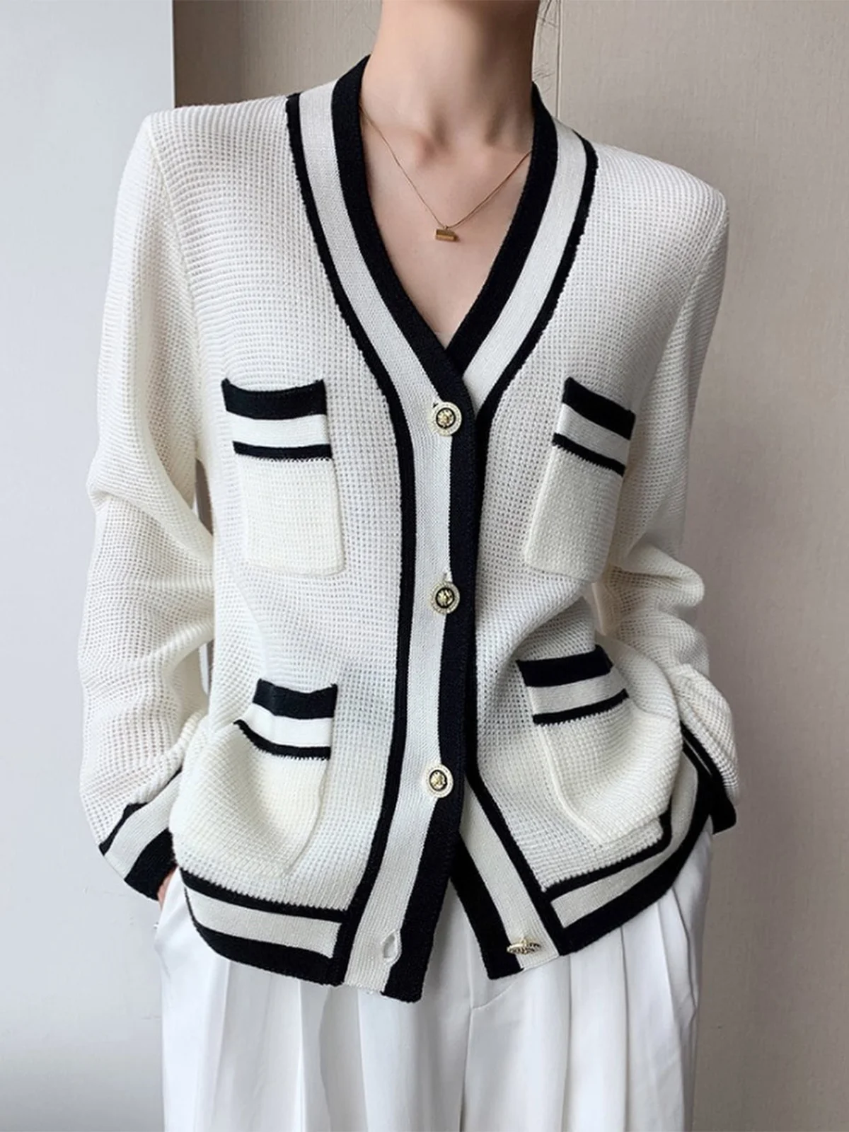 Loose Color Block Regular Sleeve Urban Cardigan Sweater