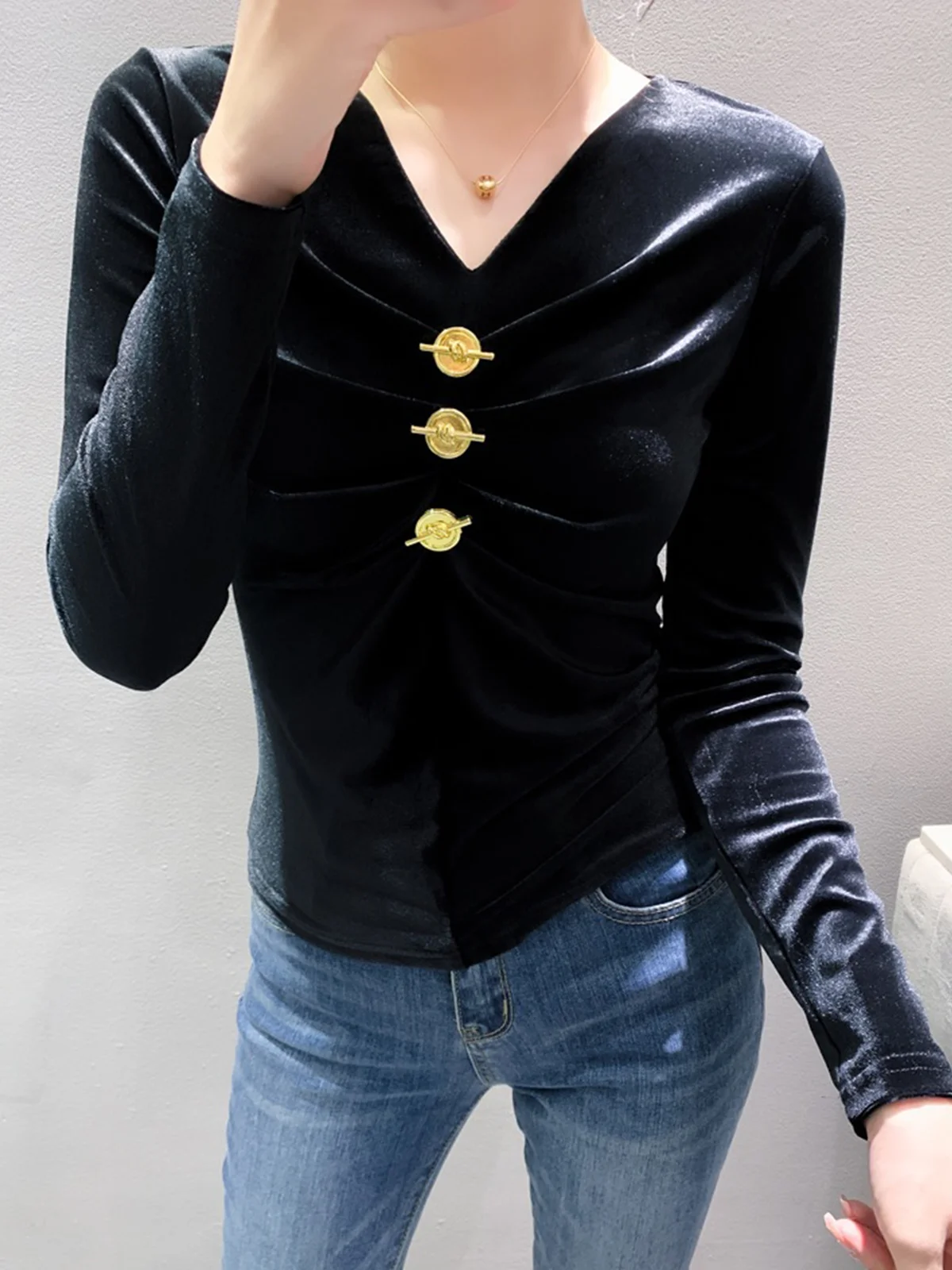 V Neck Urban Velvet Buttoned Long Sleeve T-Shirt