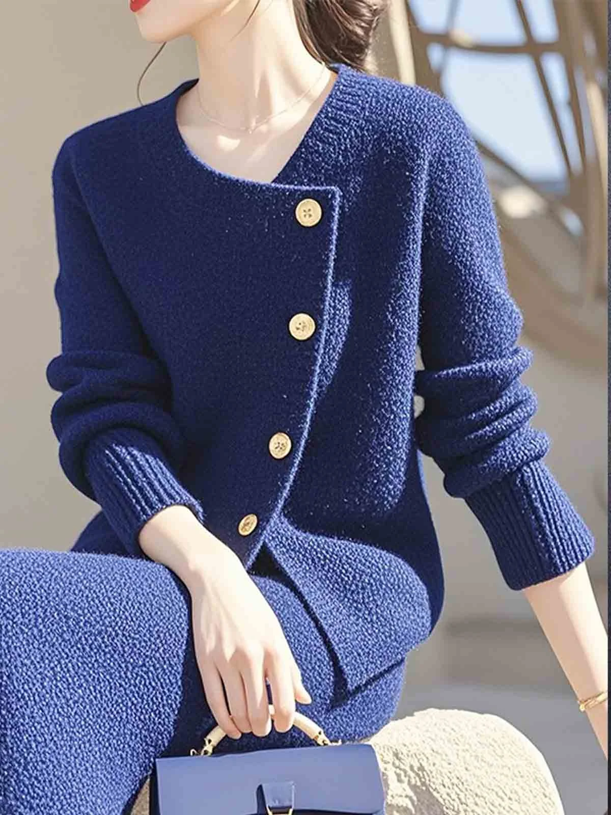 Plain Elegant Regular Fit  Buttoned Cardigan Sweater