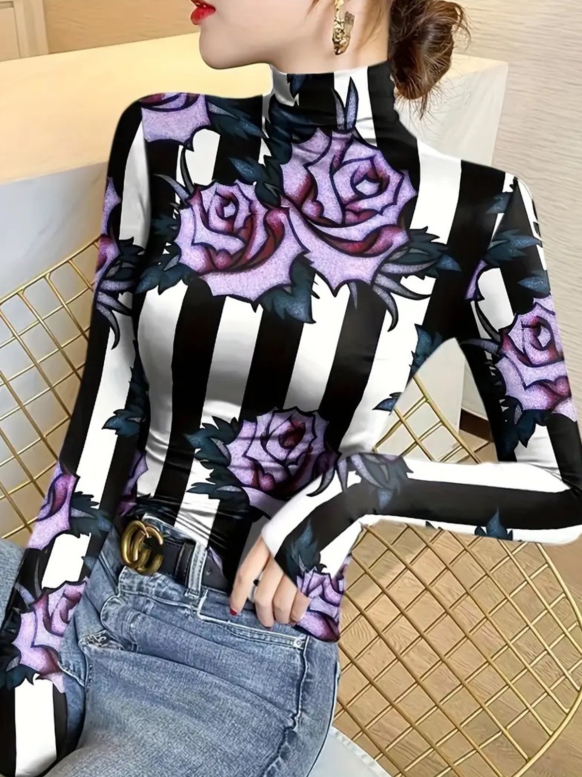 Tight Urban Floral Turtleneck T-Shirt