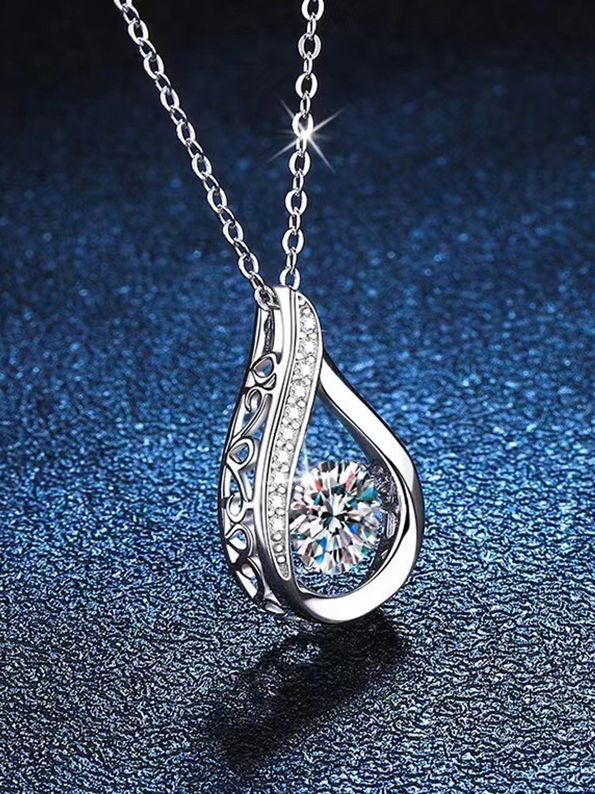 Elegant Prom Pendant Necklaces Plain