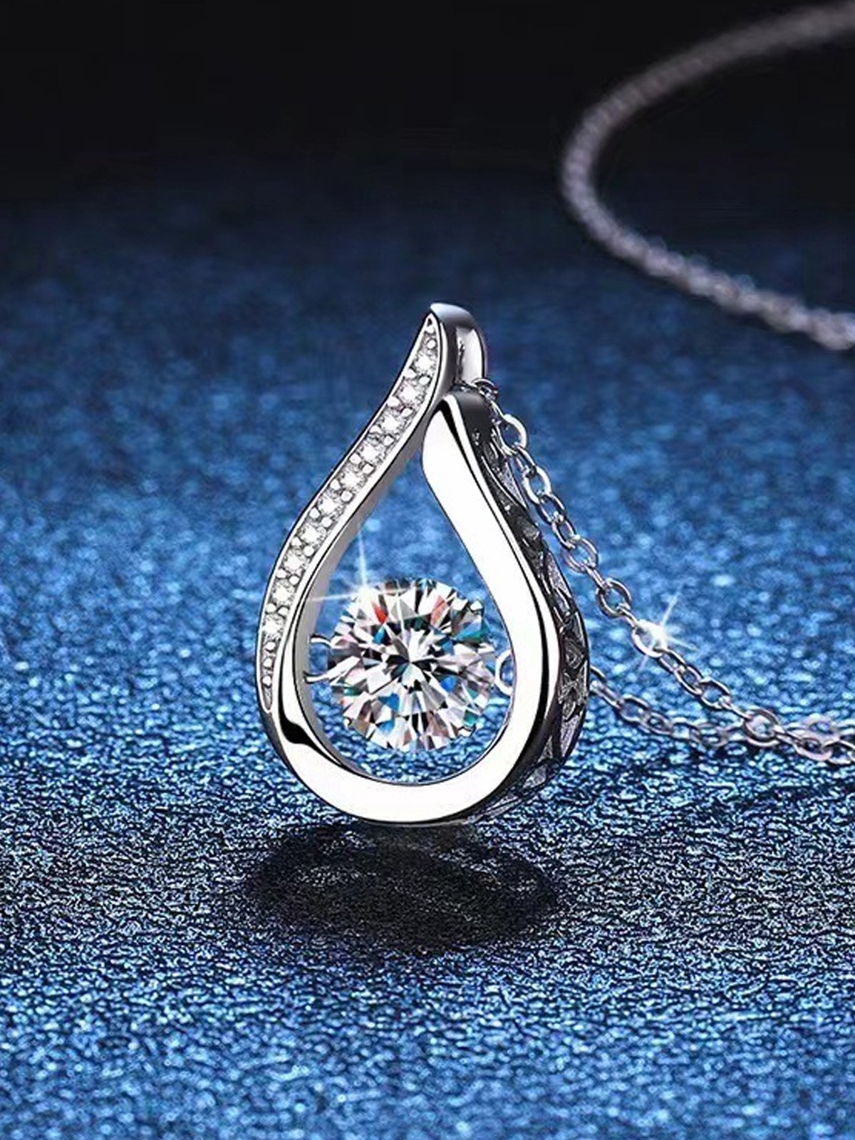 Elegant Prom Pendant Necklaces Plain