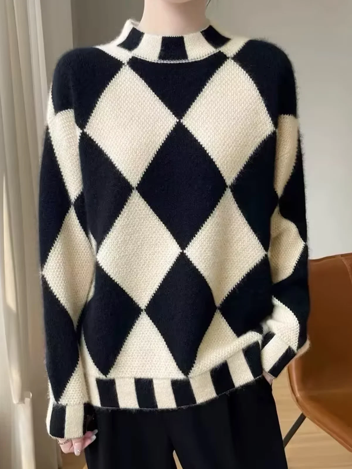 Medium Elasticity Geometric Casual  Sweater