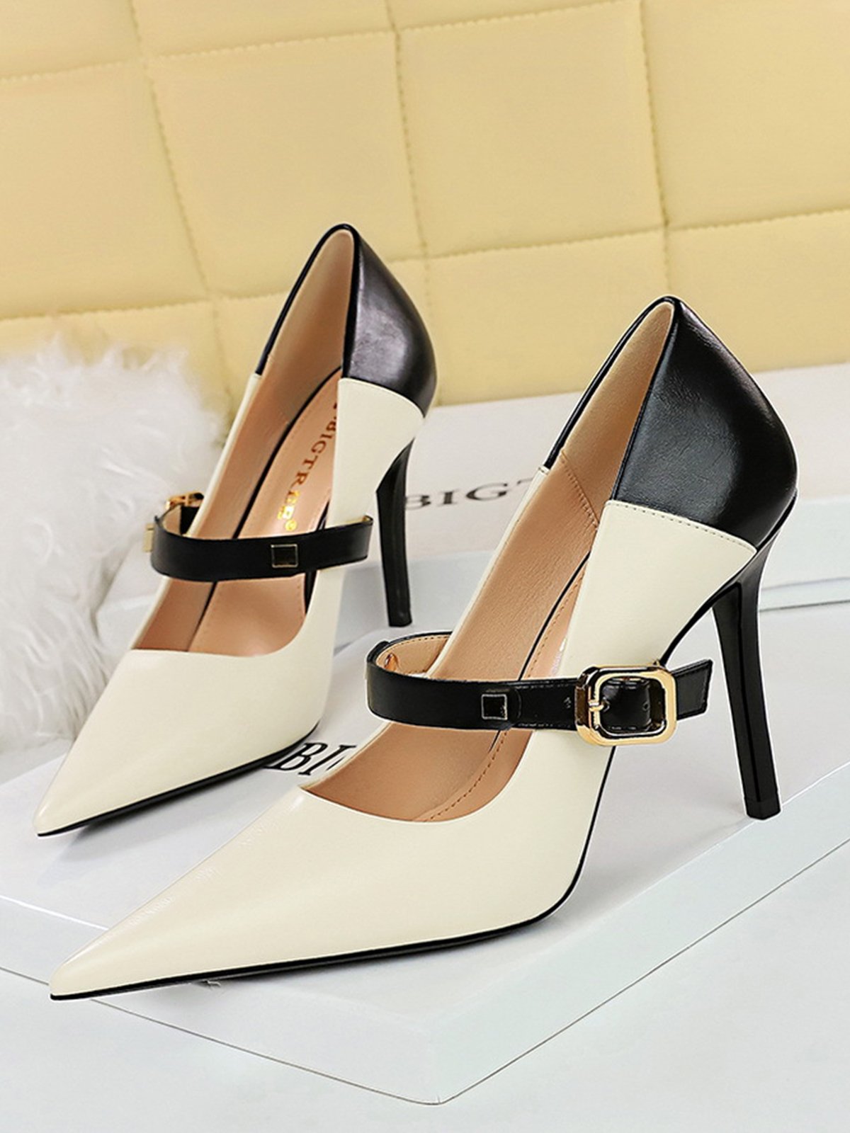 All Season Color Block Elegant Flat