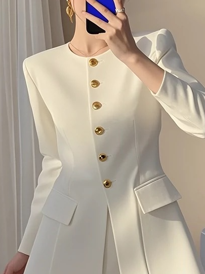 Elegant Buttoned Plain Crew Neck Jacket