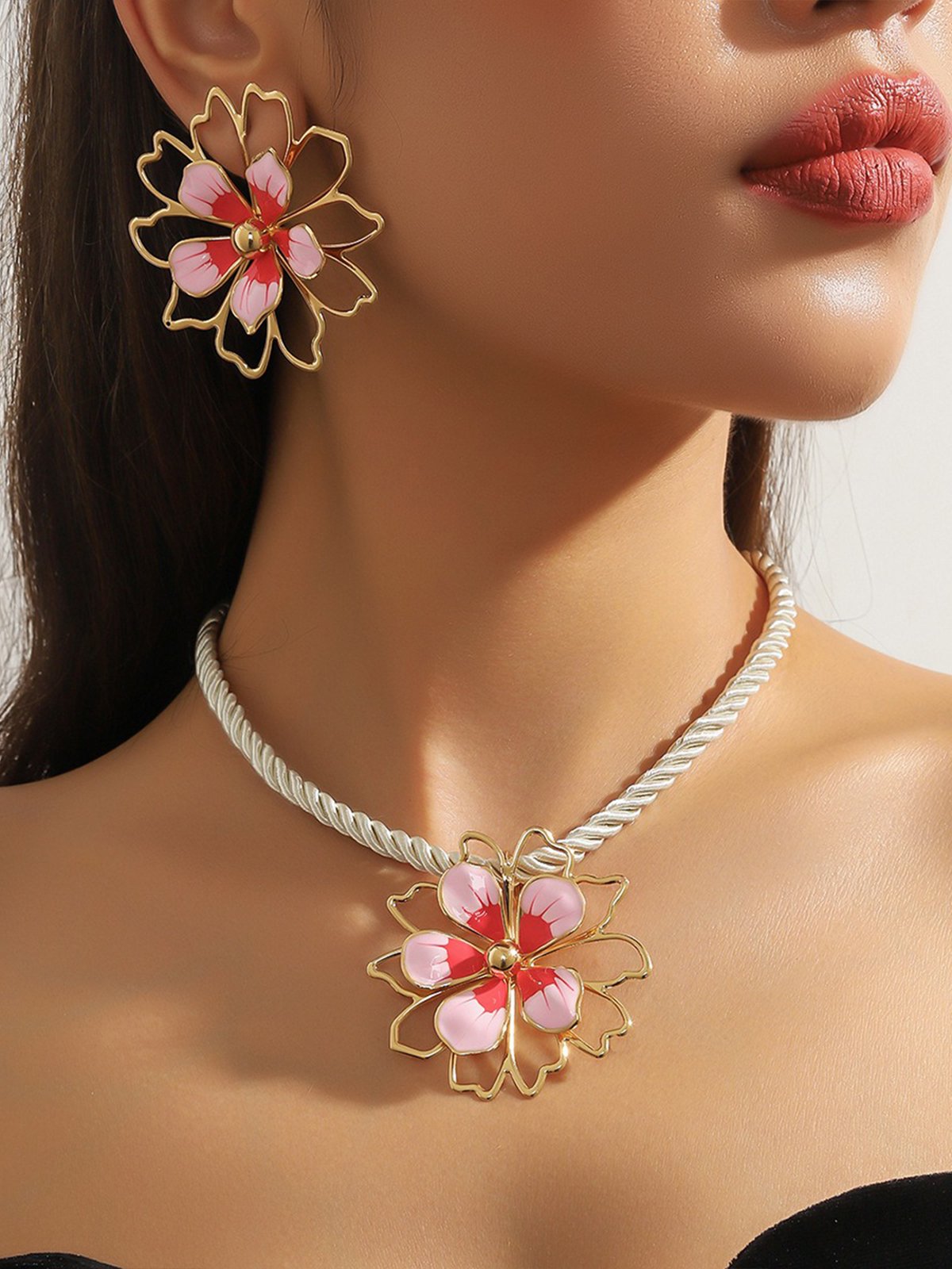 Elegant Floral Dangle Chain Necklaces Set