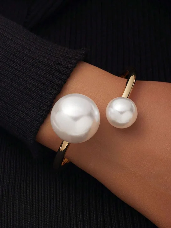 Elegant Asymmetrical Faux Pearl Cuff Bracelet